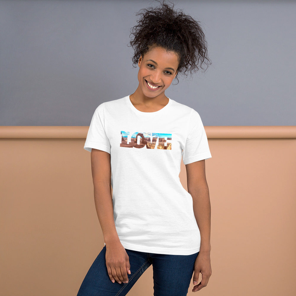 Delicate Arch LOVE Unisex t-shirt