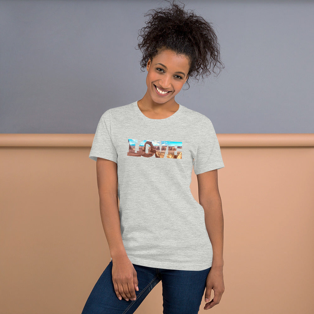 Delicate Arch LOVE Unisex t-shirt