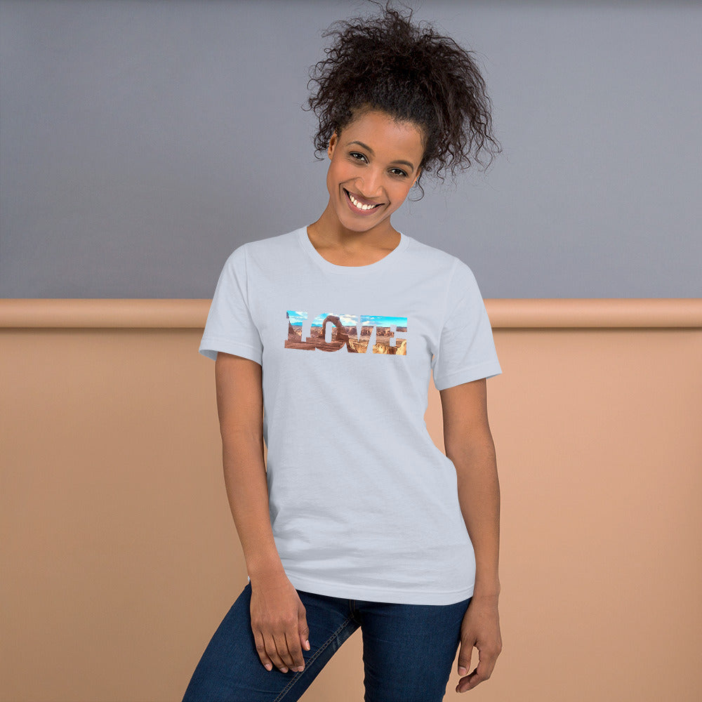 Delicate Arch LOVE Unisex t-shirt