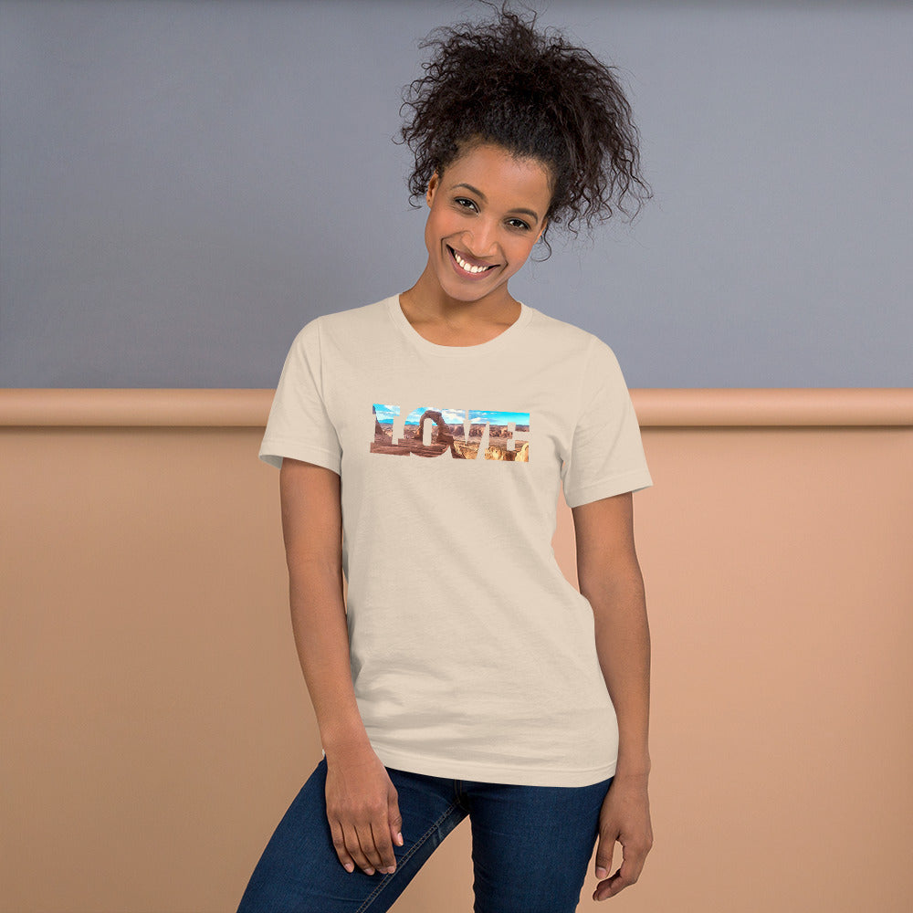 Delicate Arch LOVE Unisex t-shirt